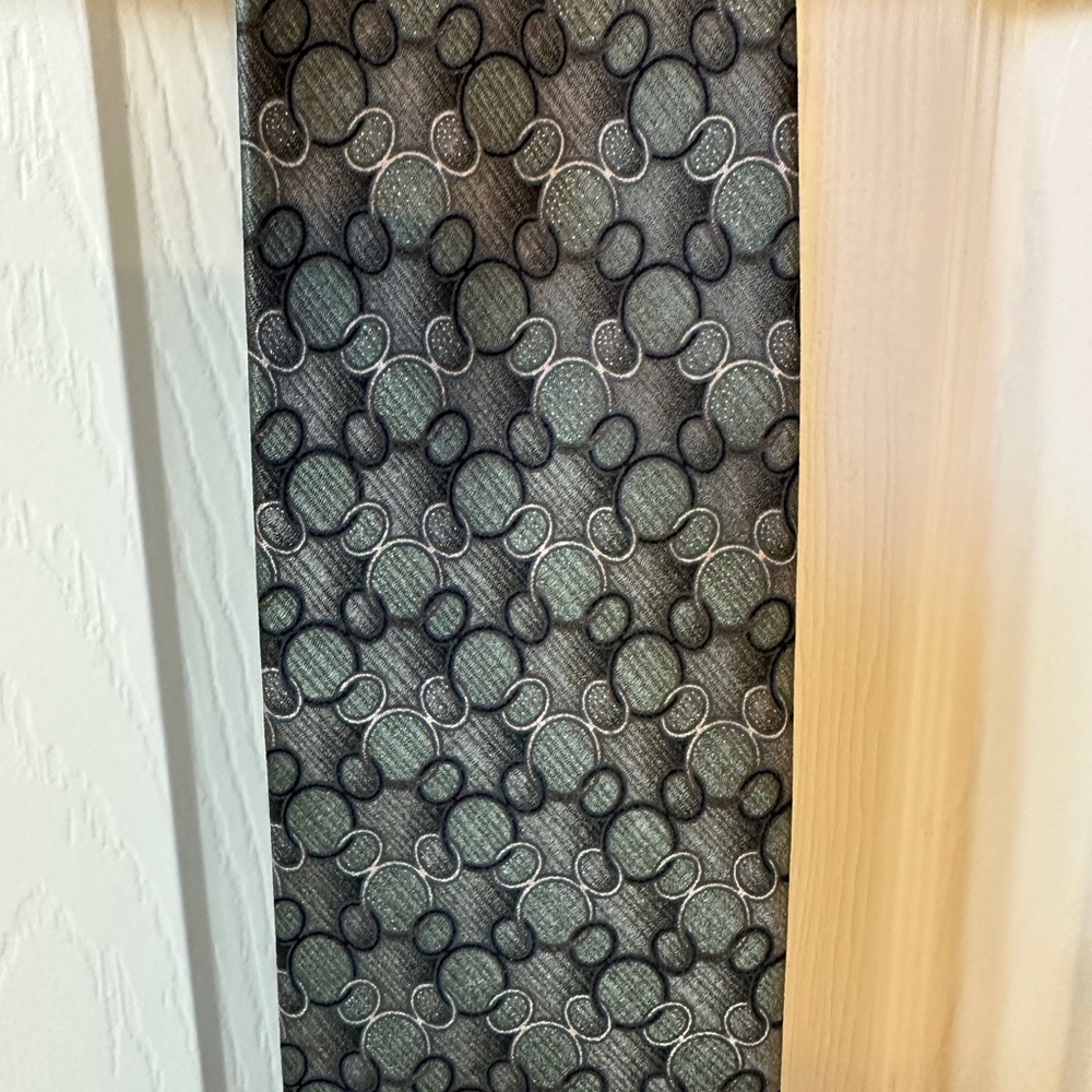 Vintage Walt Disney World Disneyland Mickey Mouse All Over 100% Silk Tie Classic